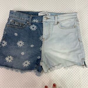 Celebrity Pink Embroidered Daisy Hi-Rise Frey Hem Half Denim Shorts Size 14